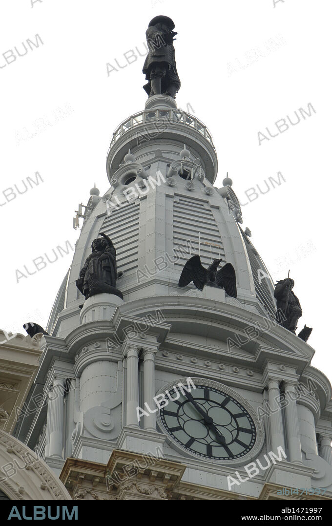 AYUNTAMIENTO DE FILADELFIA (PHILADELPHIA). Construído entre 1871 y 1901. Vista de la CUPULA, coronada por la ESTATUA del fundador de la colonia de Filadelfia, WILLIAM PENN (1644-1718). Estado de Pensilvania. Estados Unidos.