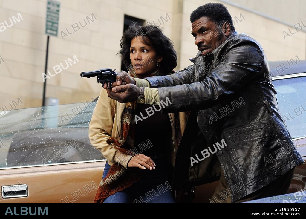 HALLE BERRY and KEITH DAVID in CLOUD ATLAS, 2012, directed by ANDY WACHOWSKI, LANA WACHOWSKI and TOM TYKWER. Copyright ARD DEGETO FILM.