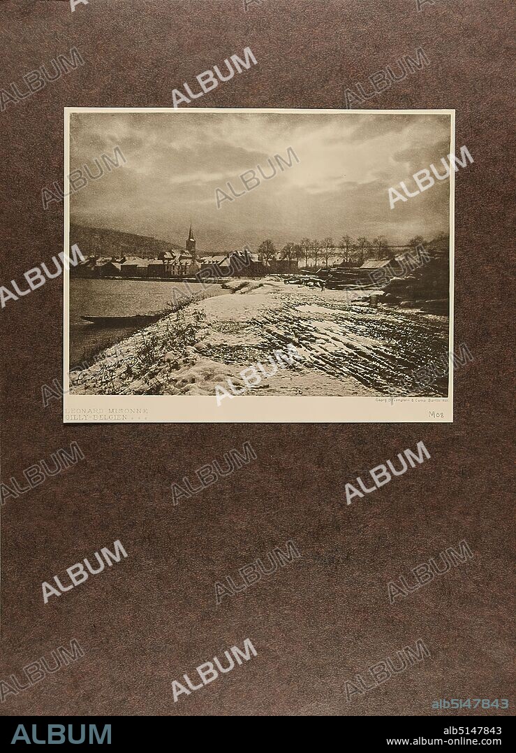 Léonard Misonne, Büxenstein & Company, Winter City View, paper, heliogravure, image size: height: 13.60 cm; width: 18.30 cm, inscribed: recto u. li.: LEONARD MISONNE, GILLY - BELGIUM, Georg Büxenstein & Comp. Berlin hel, stamp: verso and on the cardboard: dated: recto and left print: Leonard Misonne, 1907, landscape photography, artistic photography, city, city view (veduta), landscapes (temperate zone), clouds, winter, snow, waters, boat, hist. place, town, village, pictorialism.