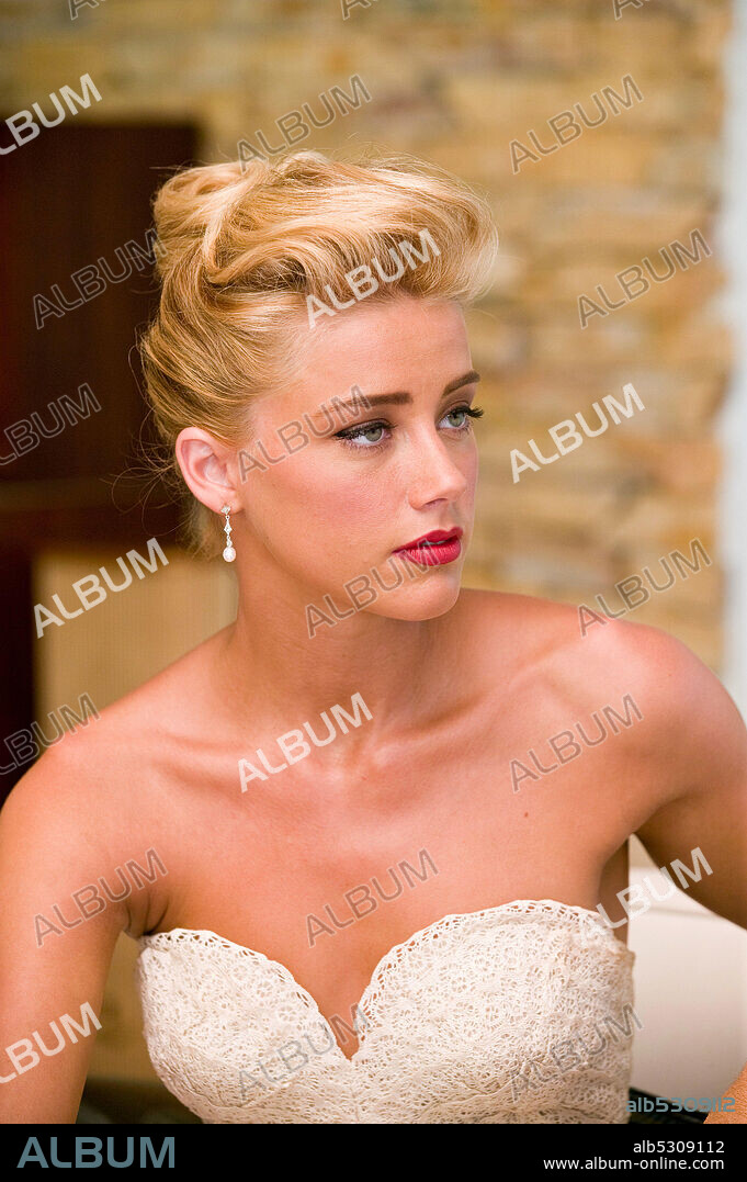 AMBER HEARD en LOS DIARIOS DEL RON, 2011 (THE RUM DIARY), dirigida por BRUCE ROBINSON. Copyright DARK & STORMY ENTERTAINMENT.