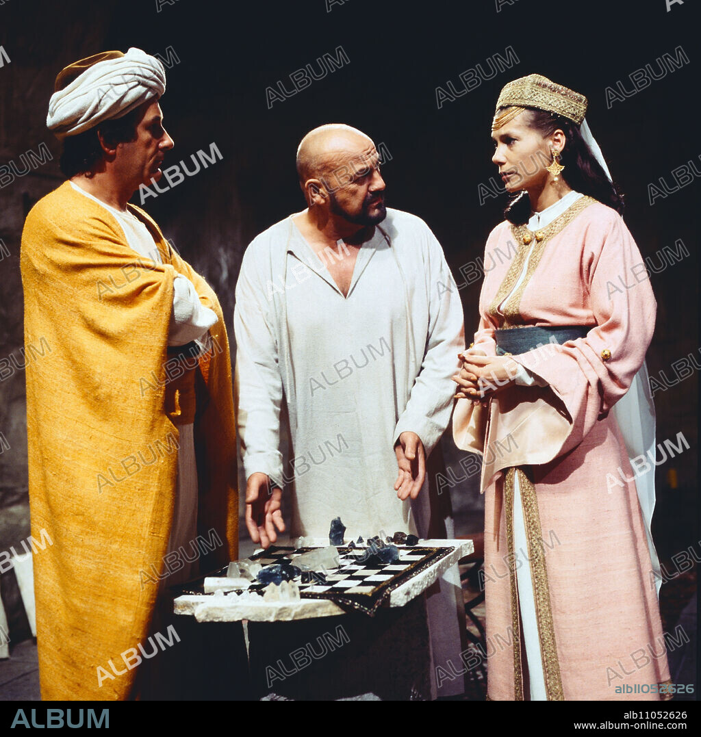 Nathan the Wise, German television film from Sender Freies Berlin, 1979, Director: Oswald Döpke, film adaptation of the stage play by Gotthold Ephraim Lessing, filming took place at a historical site in Israel, Scene: Dieter Hufschmidt as Dervish, Siegfried Wischnewski as Saladin, Judy Winter as Sittah.