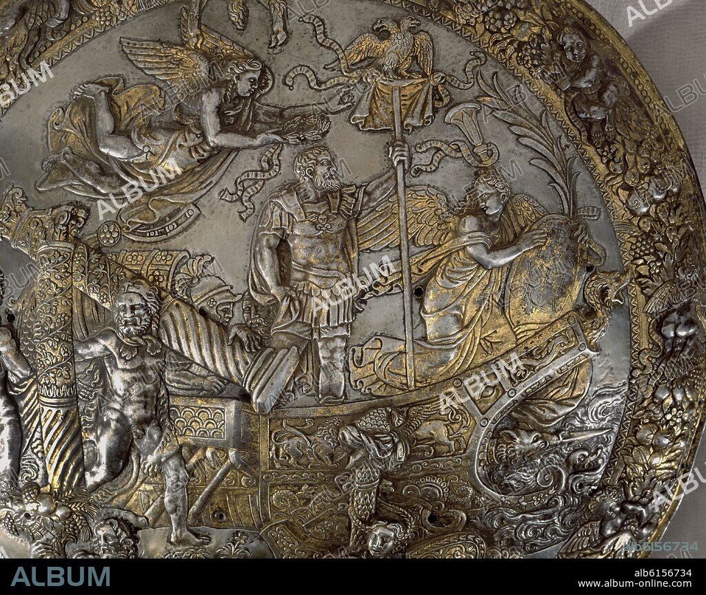 DETALLE DEL ESCUDO DE CARLOS V - IMPOSICION DE LA CORONA DE LAUREL - SIGLO XVI.