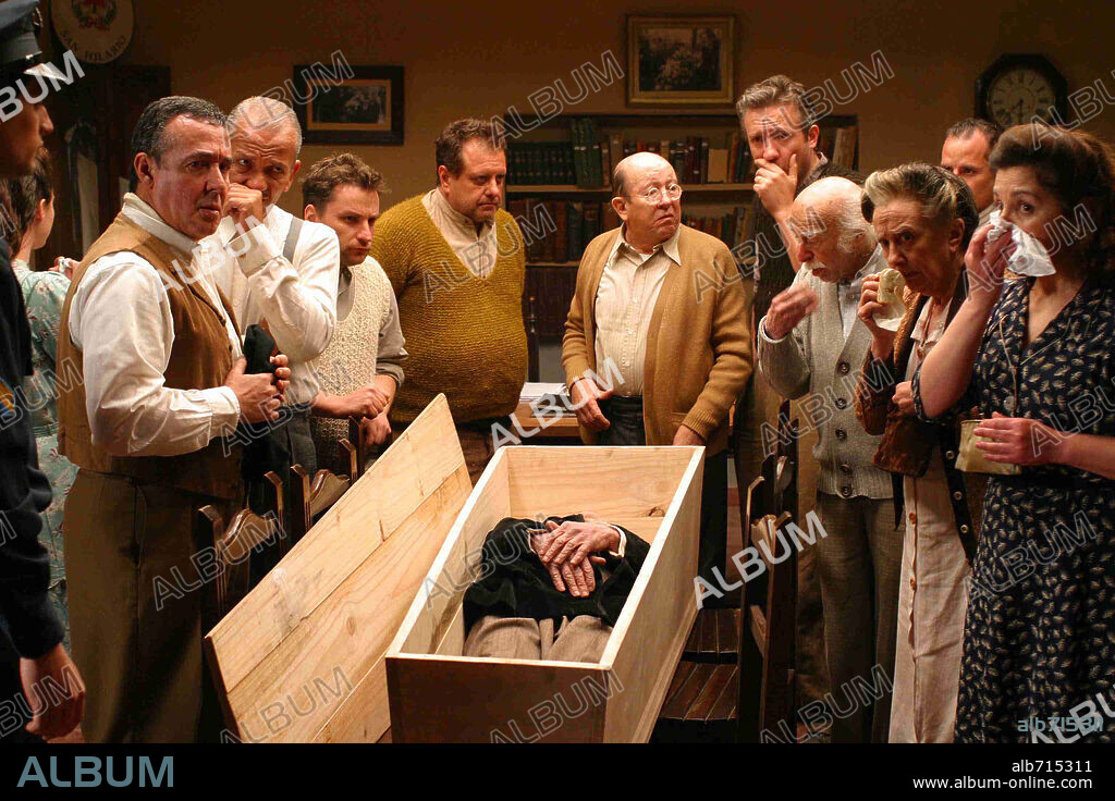 FERRAN RAÑE y JUAN ECHANOVE en MORIR EN SAN HILARIO, 2005, dirigida por LAURA MAÑA. Copyright CASTELAO PRODUCCIONES, S.A./FILMAX.