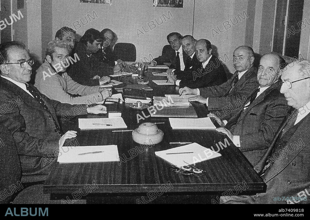LA OPOSICION AGRUPADA EN COORDINACION DEMOCRATICA O PLATAJUNTA, 1976.