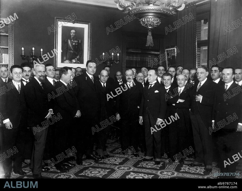 May 1926. Paris. At the Chamber of Commerce of Spain. The Minister of Labor, Mr. Aunos (1) and the Ambassador, Mr. Quiñones de León (2), at the reception held in honor of the First. (Charlex photo) -.