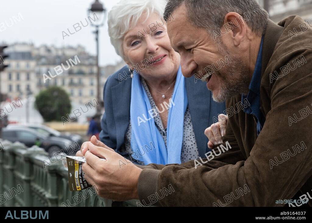 DANY BOON y LINE RENAUD en UN PASEO CON MADELEINE, 2022 (UNE BELLE COURSE), dirigida por CHRISTIAN CARION. Copyright TF1 FILMS PRODUCTIONS.