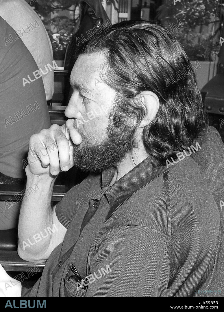 El escritor e intelectual argentino, Julio Cortázar, retratado en Barcelona en junio de 1972.