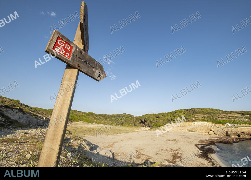 GR222 long-distance trail marking, Cala Mitjana, Arta, Mallorca, Balearic Islands, Spain.