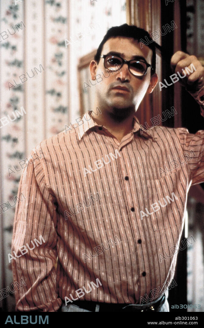 JAVIER CAMARA en TORRENTE EL BRAZO TONTO DE LA LEY, 1998, dirigida por SANTIAGO SEGURA. Copyright ROCABRUNO/CARTEL.