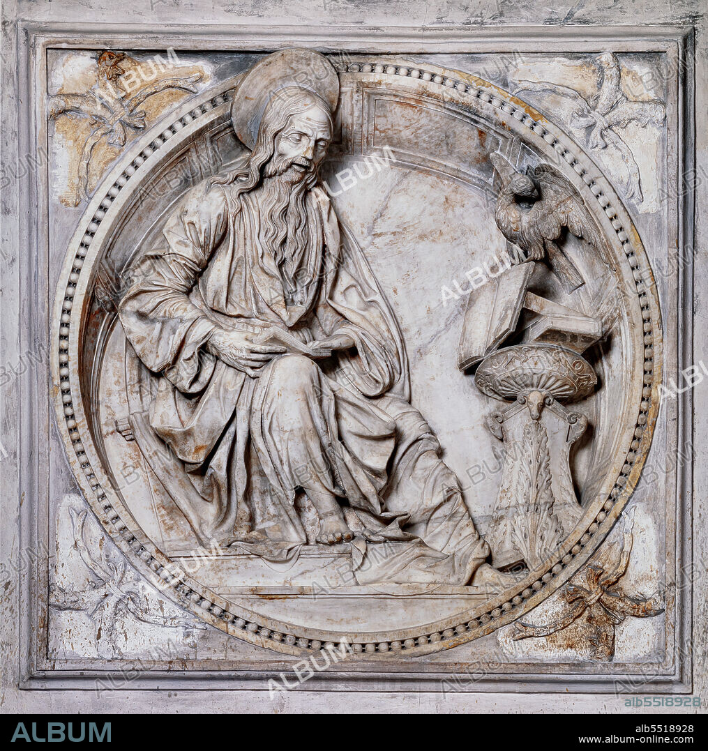 The Piccolomini Library, the exterior marble façade: tondo representing St. John the Evangelist, by Giovanni di Stefano.