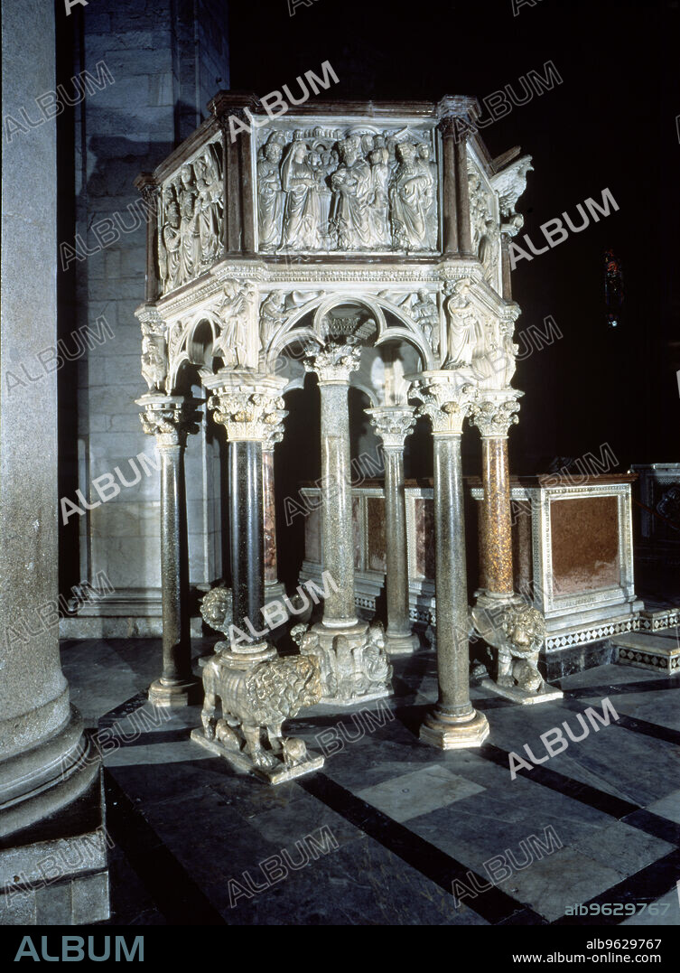 Baptistery of Pisa, detail of the pulpit (1259), designed by Nicola Pisano (c.  1220 - 1278).