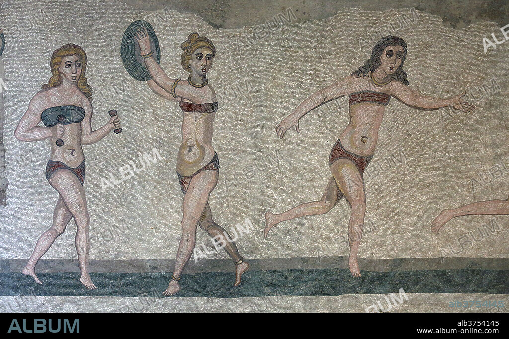 Mosaic, Villa Romana Del Casale, Piazza Armerina, UNESCO World Heritage Site, Sicily, Italy, Europe.