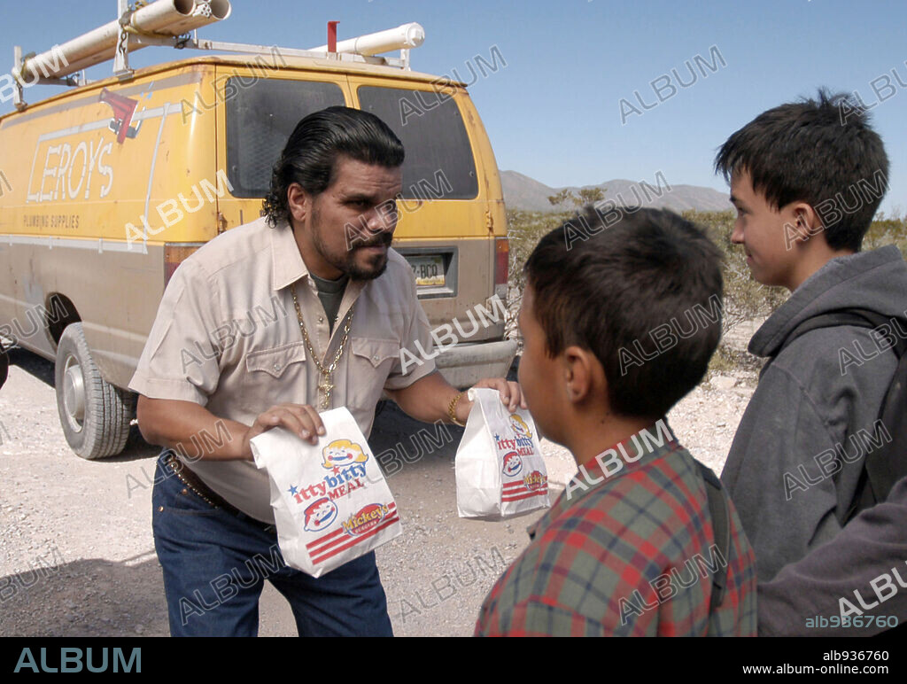 LUIS GUZMAN in FAST FOOD NATION, 2006, directed by RICHARD LINKLATER. Copyright RECORDED PICTURE COMPANY / LANKES, MATT.