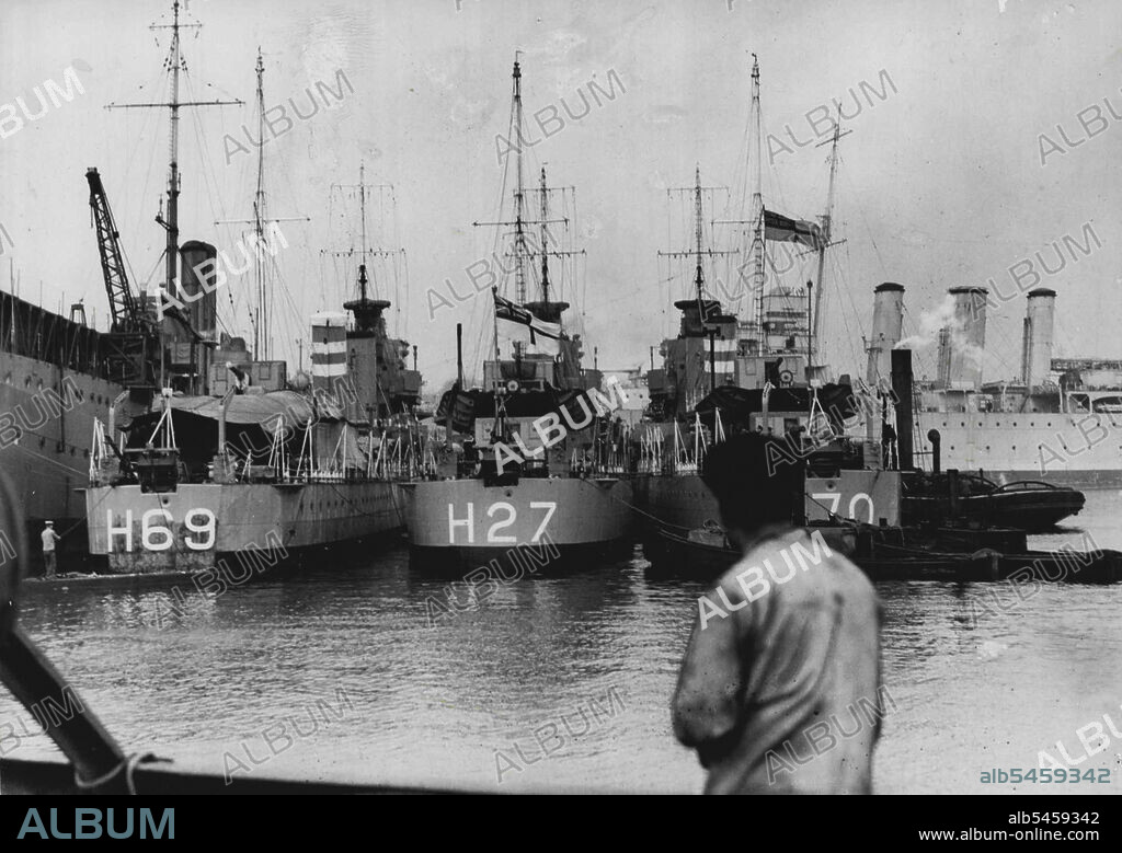 Destroyers Leave Chatham For Holm Fleet's Spring Cruise: Left to right - H.M.S. Foxhound: H.M.S. Electra: and H.M.S Fortune preparing to leave Chatham.Three destroyers - Foxhound, Electra and Fortune - left Chatham Dockyard to take part in the Spring cruise of the Home Fleet.Approximately 40 ships are making the cruise under the command of Admiral Six Roger Backhouse and will be absent from England till the end of March.Training begins as soon as the ships are out in the Channel. January 18, 1937.