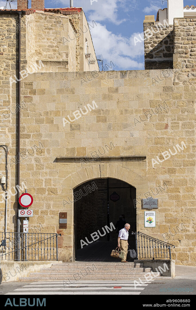 puerta de Paganos, Laguardia , Alava, País Vasco, Spain.