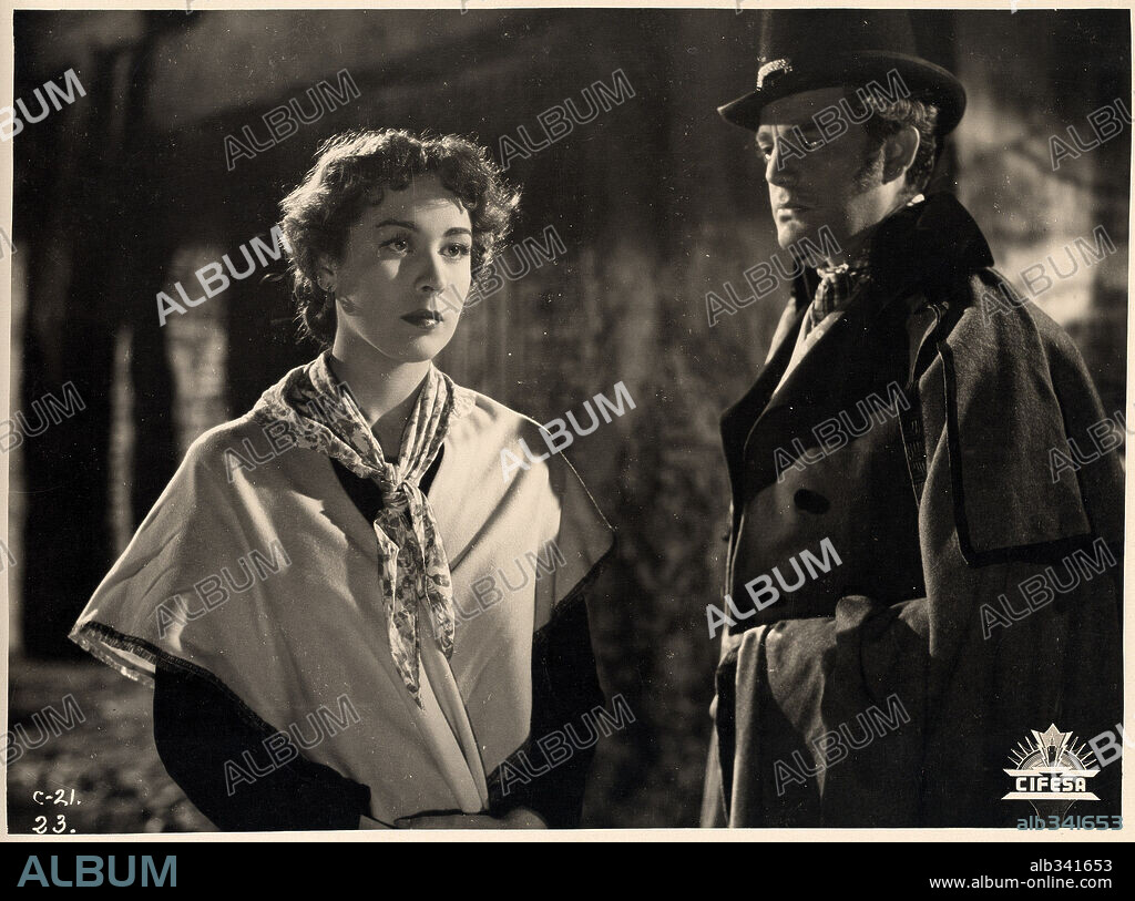 AURORA BAUTISTA in THE SIEGE, 1950 (AGUSTINA DE ARAGON), directed by JUAN DE ORDUÑA. Copyright CIFESA.