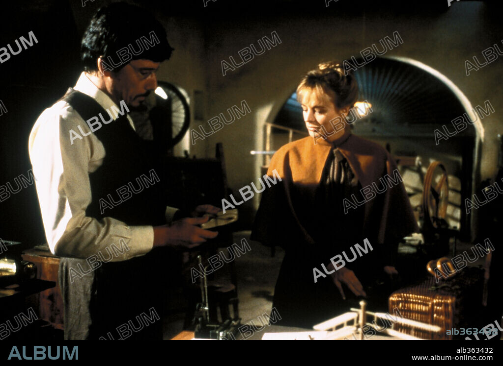 EMMA SUAREZ en LA CIUDAD DE LOS PRODIGIOS, 1999, dirigida por MARIO CAMUS. Copyright ICC / NIETO, MATIAS.
