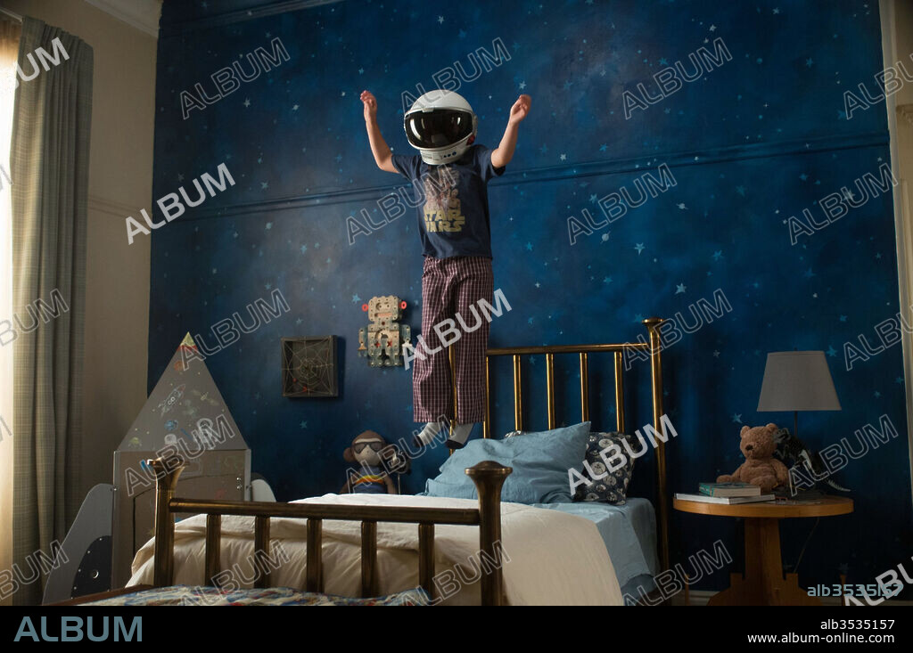 JACOB TREMBLAY en WONDER, 2017, dirigida por STEPHEN CHBOSKY. Copyright LIONSGATE/MANDEVILLE FILMS/PARTICIPANT MEDIA/WALDEN MEDIA.