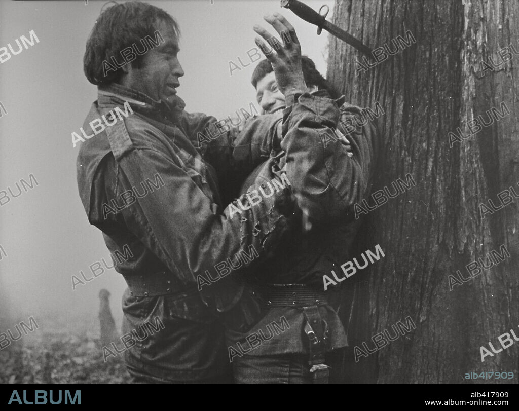 LA PRESA, 1981 (SOUTHERN COMFORT), dirigida por WALTER HILL. Copyright COLUMBIA/EMI/WARNER.