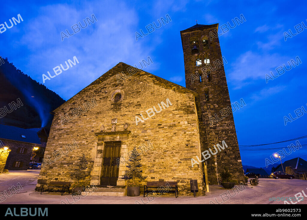 Iglesia Parroquial dedicada a Santa Maria, entre los siglos X X, Vilamos, valle de Aran, Catlunya, cordillera de los Pirineos, Spain, europe.
