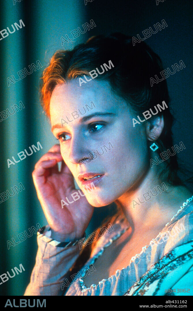 IBEN HJEJLE in THE EMPEROR'S NEW CLOTHES, 2001, directed by ALAN TAYLOR. Copyright PARAMOUNT PICTURES.