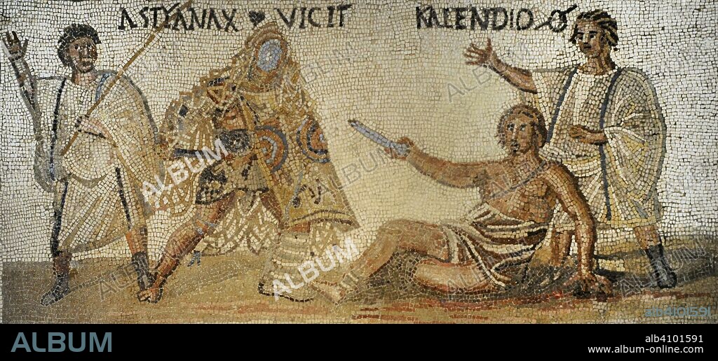 Mosaico romano con la representación de la lucha a muerte entre el secutor Astyanax y el retiarius Kalendio. El lanista, maestro de gladiadores, anima el combate. Astyanax es el vencedor. Detalle. Siglo III. Procedente de Roma (Italia). Museo Arqueológico Nacional. Madrid. España.