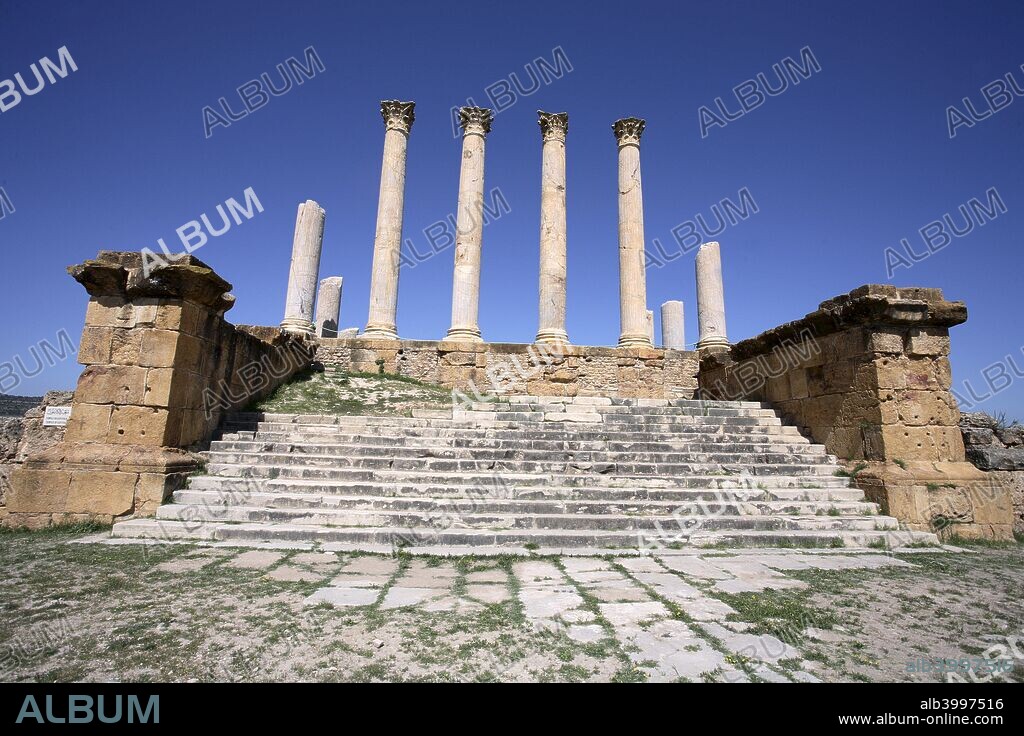 The Capitolium at Thuburbo Majus, Tunisia. Thuburbo Majus (or Thuburbo Maius) is a large Roman site in northern Tunisia located approximately 60km southwest of Carthage. Construction of Thuburbo Majus began in 27BC.