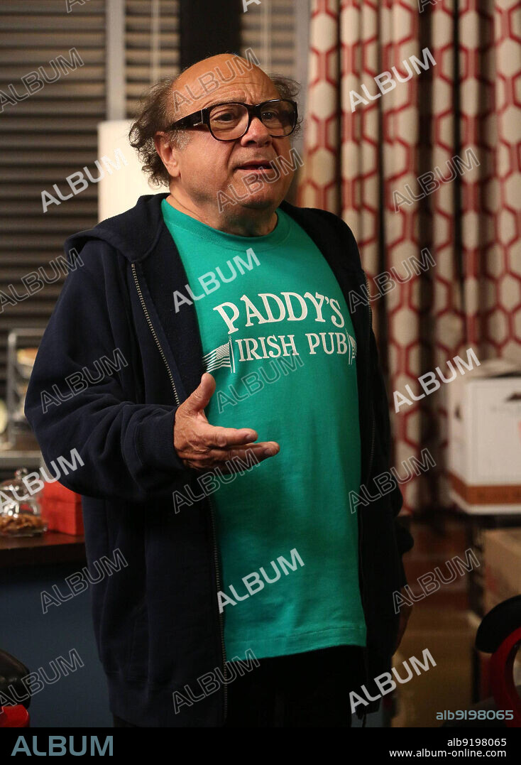 DANNY DEVITO in IT'S ALWAYS SUNNY IN PHILADELPHIA, 2005, directed by GLENN HOWERTON and ROB MCELHENNEY. Copyright FX PRODUCTIONS.