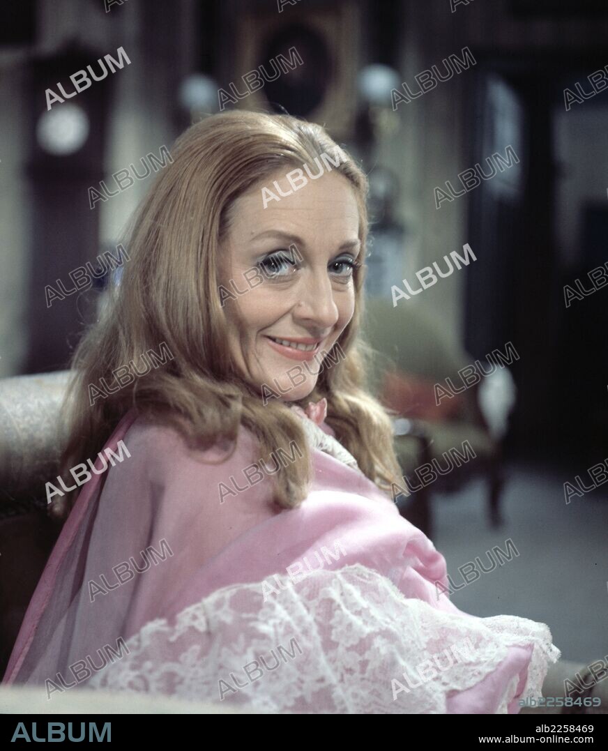 IRENE GUTIERREZ CABA. ACTRIZ CINE Y TEATRO ESPAÑOLA. MADRID 1929-1995. FOTO AÑO 1975.