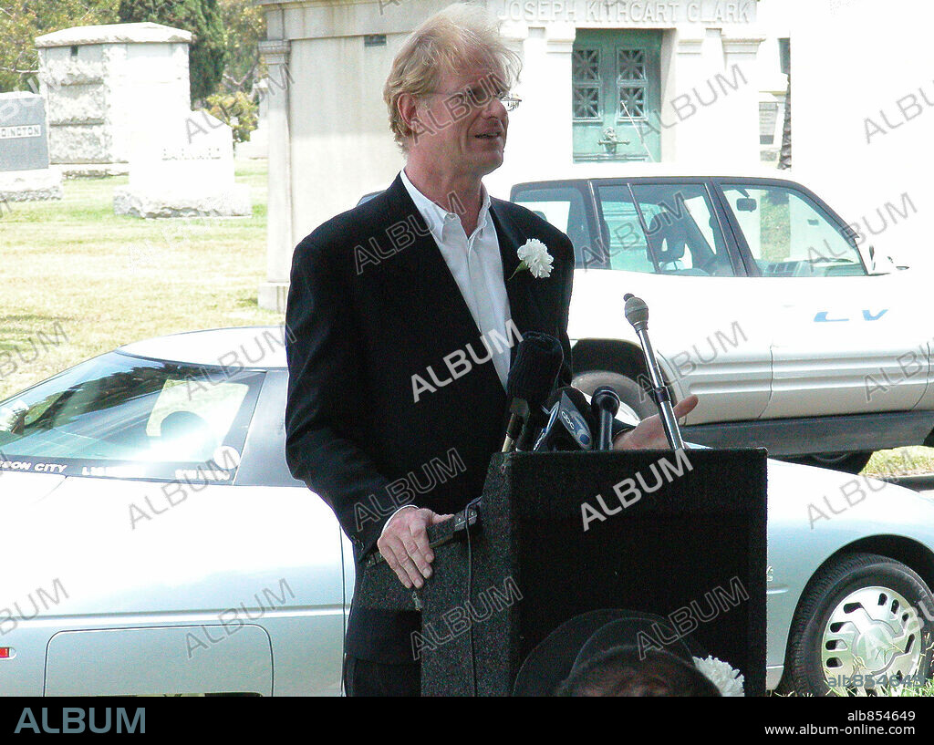 ED BEGLEY JR. in WHO KILLED THE ELECTRIC CAR?, 2006, directed by CHRIS PAINE. Copyright SONY PICTURES CLASSICS / BOHLING, MATT.