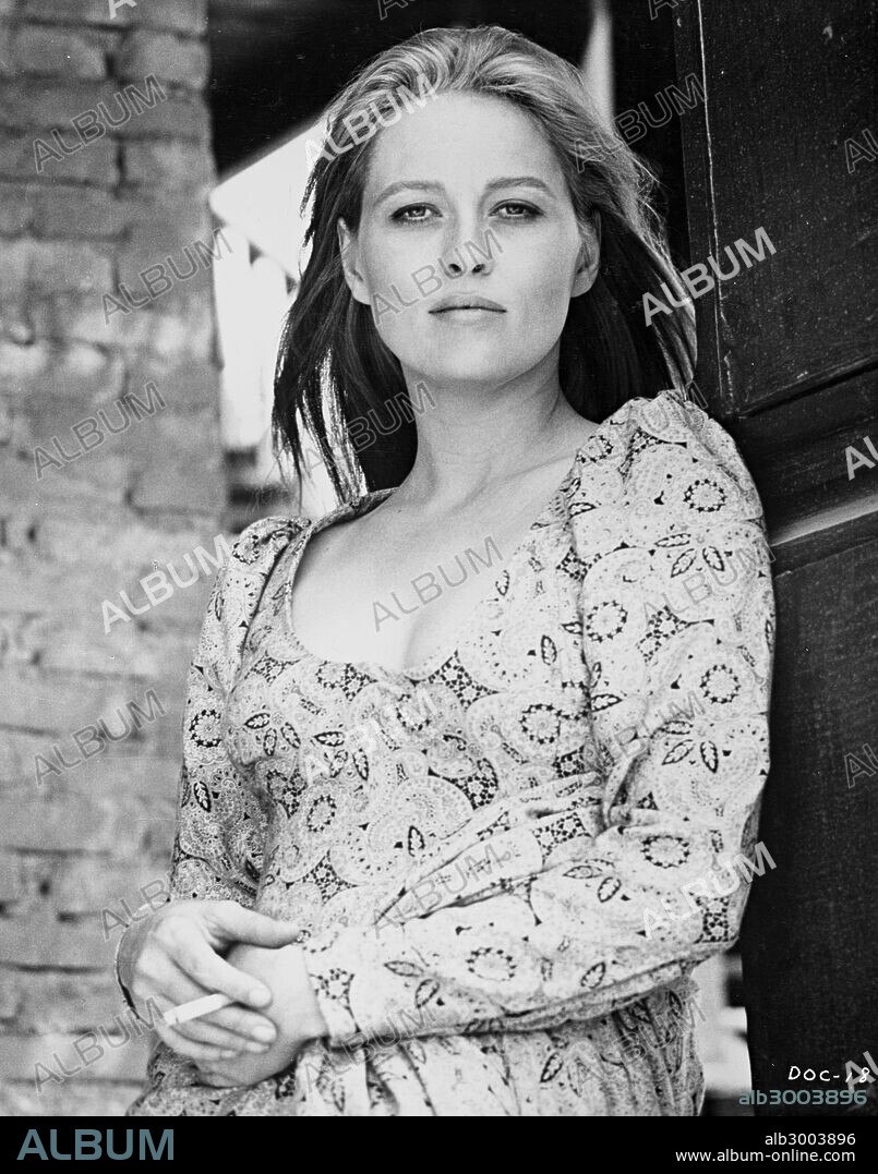 FAYE DUNAWAY in DOC, 1971, directed by FRANK PERRY. Copyright FP FILMS.