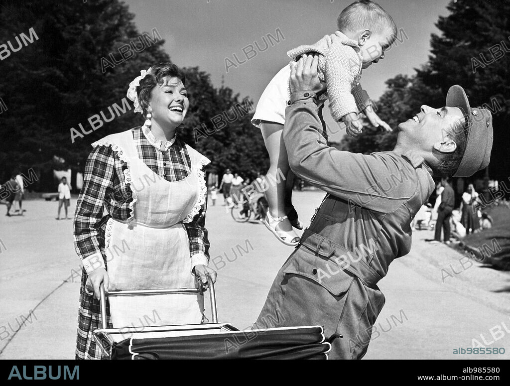 15 BAJO LA LONA, 1959, dirigida por AGUSTIN NAVARRO. Copyright NAGA FILMS.