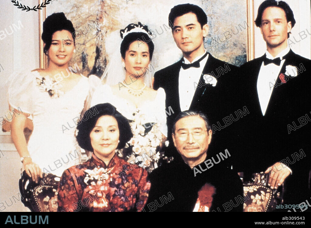 AH-LEH GUA, MAY CHIN, MICHAEL GASTON, MITCHELL LICHTENSTEIN, SIHUNG LUNG y WINSTON CHAO en EL BANQUETE DE BODA, 1993 (HSI YEN), dirigida por ANG LEE. Copyright CENTRAL MOTION PICTURE CORP/GOOD MACHINE.