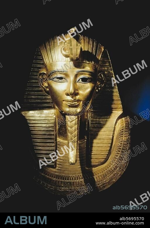 Psusennes I, Egyptian King, 3rd Intermediate period. (21st Dynasty, 1040-990 B.C.). - Gold mask (death mask) from the tomb of the Pharaoh.- Gold. (Height 48cm). (21st Dynasty). Cairo, Egyptian Museum.