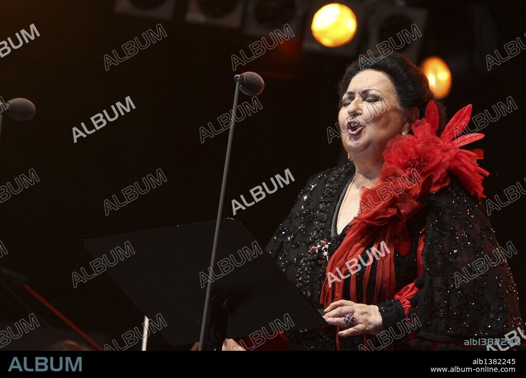 July 03, 2010 - Potsdam, Berlin-Brandenburg, Germany - Classical singer Montserrat Caballe live at 10th Stadtwerke FESTival at Lustgarten in Potsdam. 03/07/2010