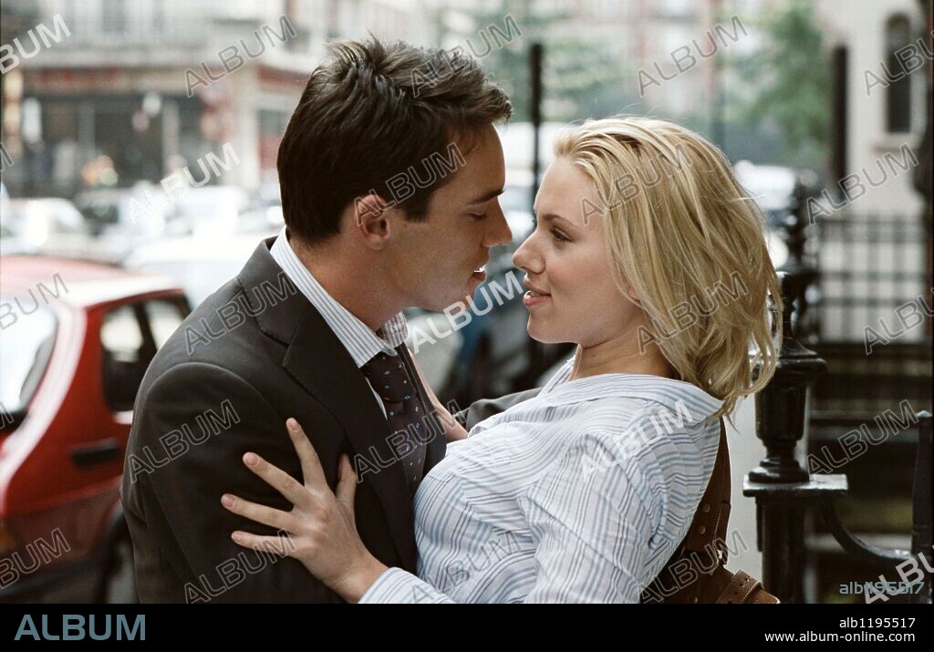 JONATHAN RHYS MEYERS and SCARLETT JOHANSSON in MATCH POINT, 2005, directed by WOODY ALLEN. Copyright BBC FILMS.
