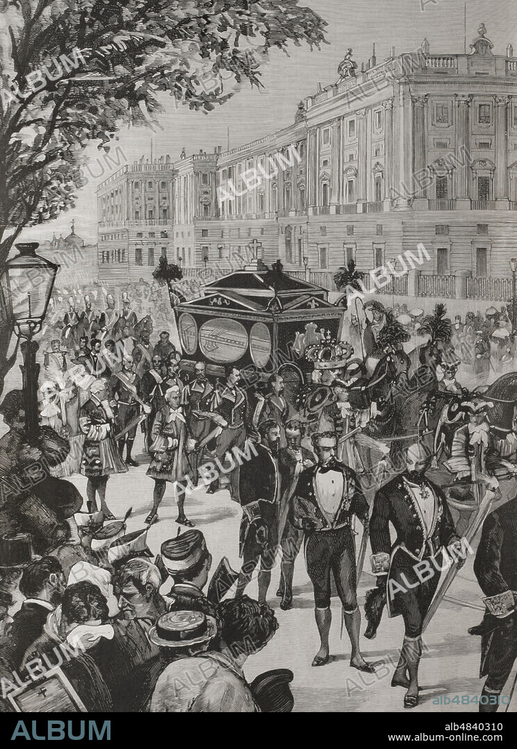 JUAN COMBA GARCíA (1852-1924). SPANISH ARTIST. ANDRéS OVEJERO. 19TH CENTURY SPANISH ENGRAVER.. María de las Mercedes de Orleans y Borbón (1860-1878). Reina de España, esposa de Alfonso XII. Madrid. Fallecimiento de la reina Doña María de las Mercedes. Traslado del cadáver de la reina desde el Palacio Real a la estación del ferrocarril del Norte, para ser conducido al Monasterio de El Escorial. Paso de la comitiva fúnebre por la calle de Bailén. Dibujo por Juan Comba. Grabado por Ovejero. Detalle. La Ilustración Española y Americana, 1878.
