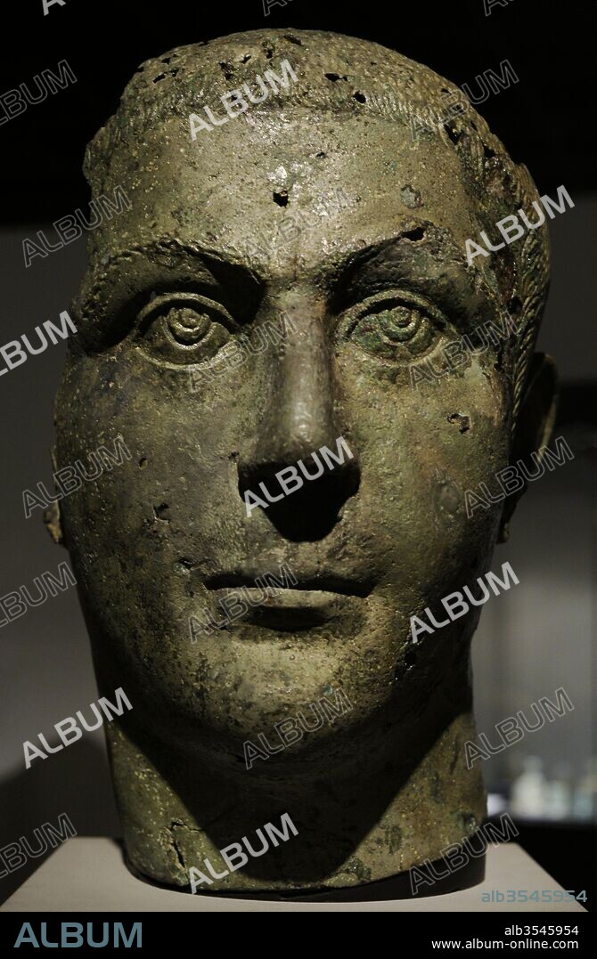 Gordiano III (225-244). Emperador romano. Busto en bronce probablemente de Gordiano III. Museo Romano-Germánico. Colonia. Alemania.