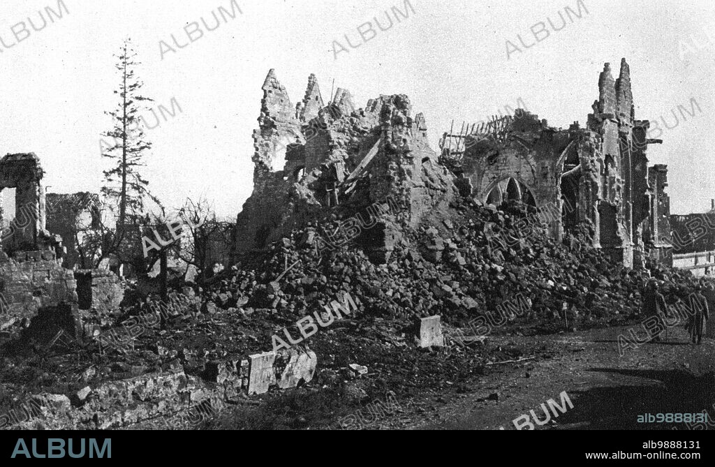 'En territoire libere; l'eglise de Lassigny', 1917. From "L'Album de la Guerre 1914-1919, Volume 1" [L'Illustration, Paris, 1924].