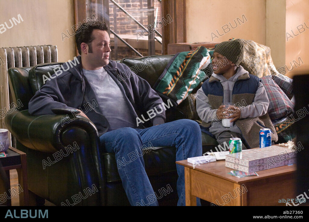 BOBB'E J. THOMPSON and VINCE VAUGHN in FRED CLAUS, 2007, directed by DAVID DOBKIN. Copyright WARNER BROS. PICTURES/SILVER PICTURES/DAVID DOBKIN PROD./ / ROSENTHAL, ZADE.