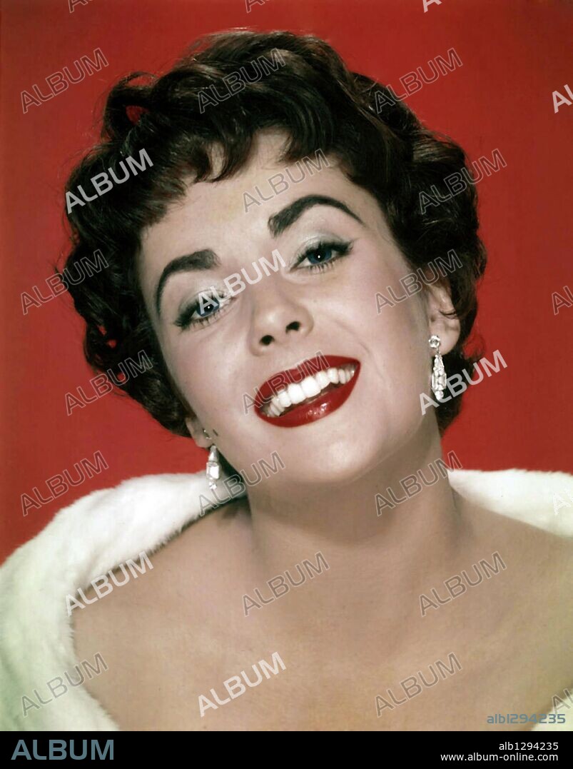 ELIZABETH TAYLOR en RAPSODIA, 1954 (RHAPSODY), dirigida por CHARLES VIDOR. Copyright M.G.M.