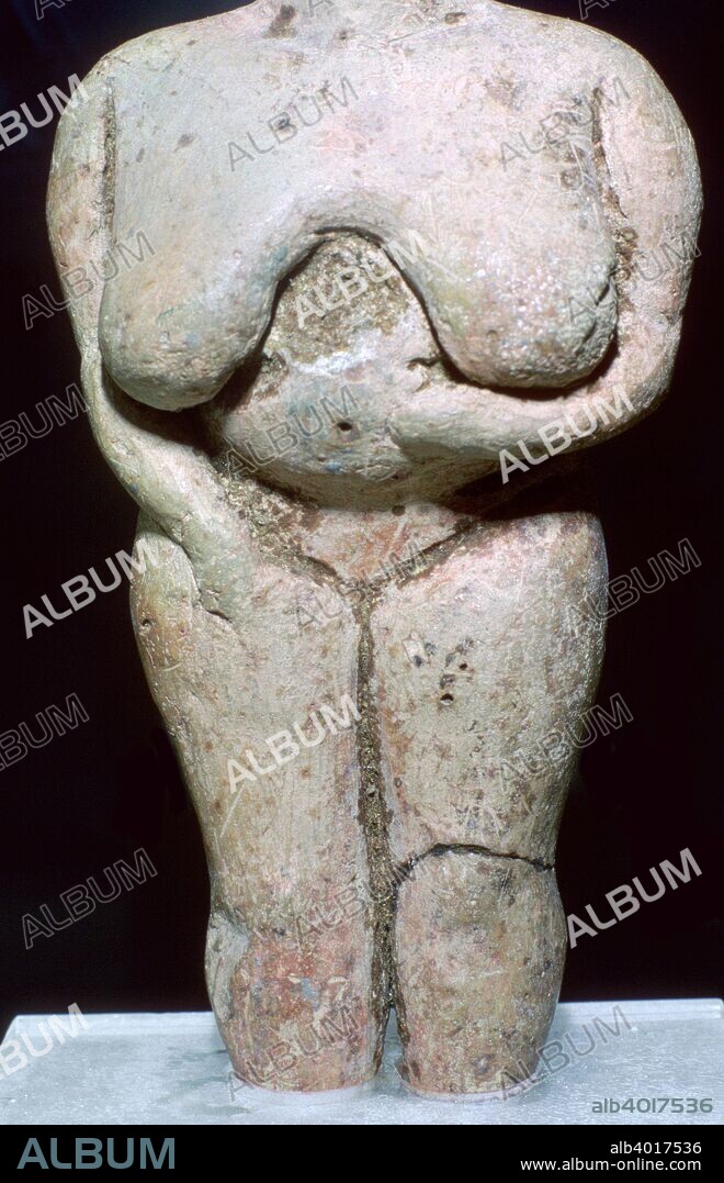 Fat lady' statuette from a copper-age temple on Malta, from the collection of the Valetta Museum, Malta. (3500-2300 BC).