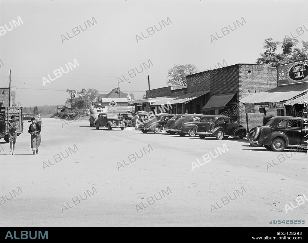 Street Scene, Franklin, Heard County, Georgia, USA, Jack Delano, U.S. Office of War Information, April 1941.