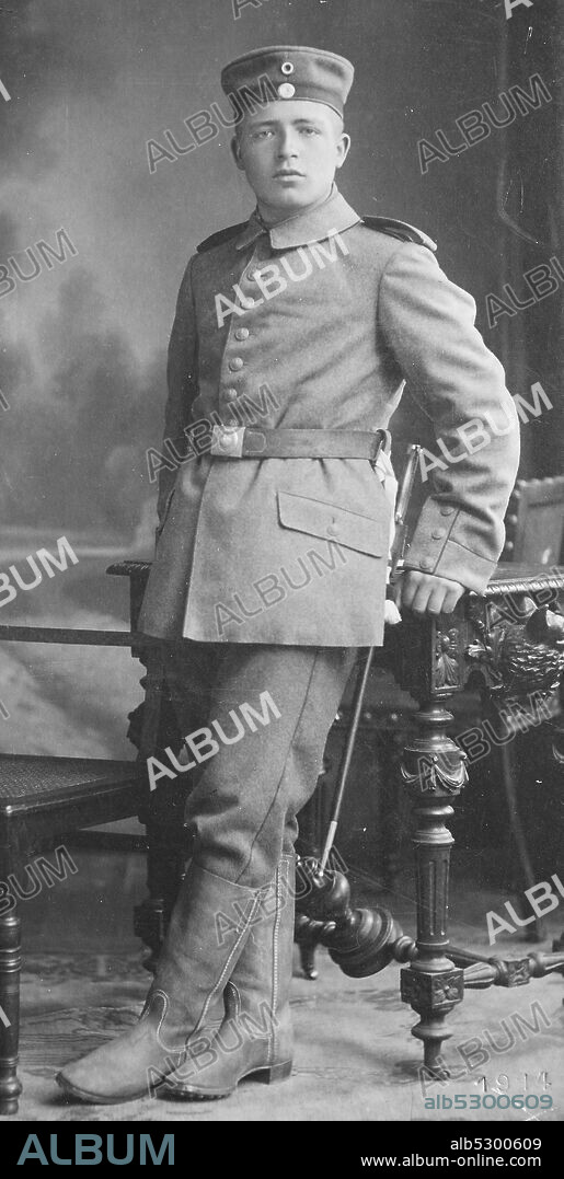 Man in military uniform of World War 1, 1915, Frankfurt, Germany  /  Mann in Militäruniform des 1. Weltkrieg, 1915, Zweibrücken, Deutschland, Historisch, historical, digital improved reproduction of an original from the 19th century / digitale Reproduktion einer Originalvorlage aus dem 19. Jahrhundert, Carte de visite, a type of small photograph which was patented in 1854, each photograph was the size of a visiting card, and such photograph cards were commonly traded among friends and visitors in the 1860s  /  Visitformat, Carte de Visite, auf Karton fixierte Fotografie im Format ab ca. 6 × 9 cm, ab ca. 1860 wurde die Carte de Visite sehr populär und trug wesentlich zur Verbreitung der Fotografie bei.