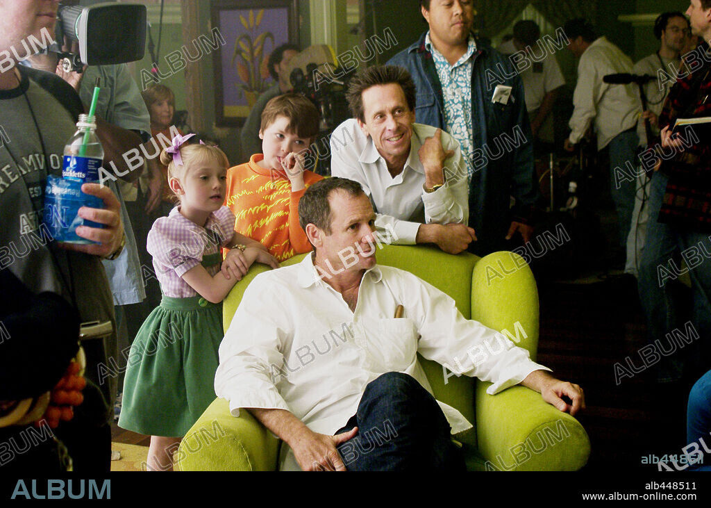 BO WELCH, BRIAN GRAZER, DAKOTA FANNING und SPENCER BRESLIN in DR. SEUSS' THE CAT IN THE HAT, 2003, unter der Regie von BO WELCH. Copyright UNIVERSAL STUDIOS/DREAMWORKS / GORDON, MELINDA SUE.