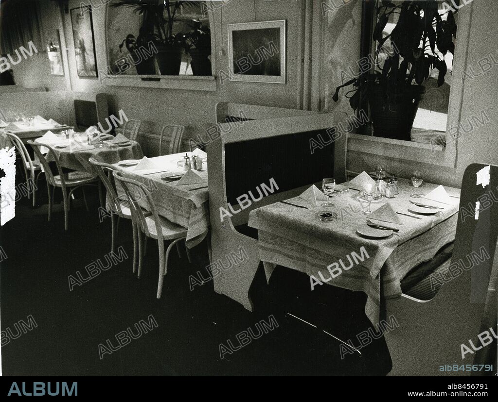 STOCKHOLM OKÄNT DATUM. Restaurangen Öhrns Hörn på Folkungagatan där Cats Falck och Lena Gräns åt innan de försvann 1984. de satt vid bordet längst till höger. Lena satt till vänster och Cats mitt emot.. Journalisten Cats Falck och väninna Lena Gräns hittades döda i en bil i Hammarbykanalen 29 maj 1985.. Foto: Jan Düsing / Expressen / TT kod 12.