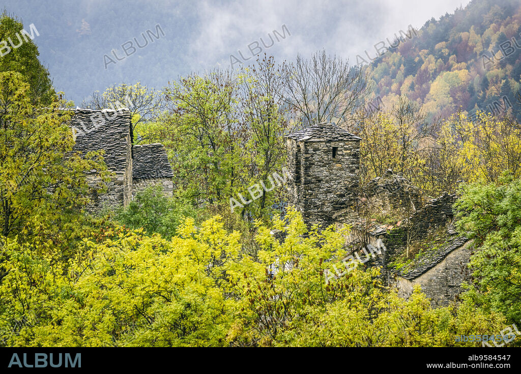 Escuaín village, Ordesa and Monte Perdido National Park, Huesca Province, Autonomous Community of Aragon, Pyrenees mountain range, Spain.