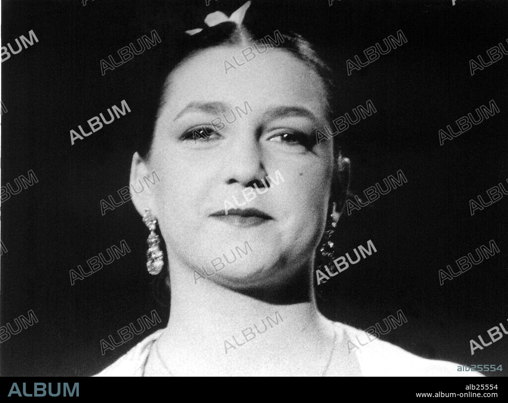 Niña Pastori (María Rosa García García). Grabación programa de televisión. Málaga 1995.