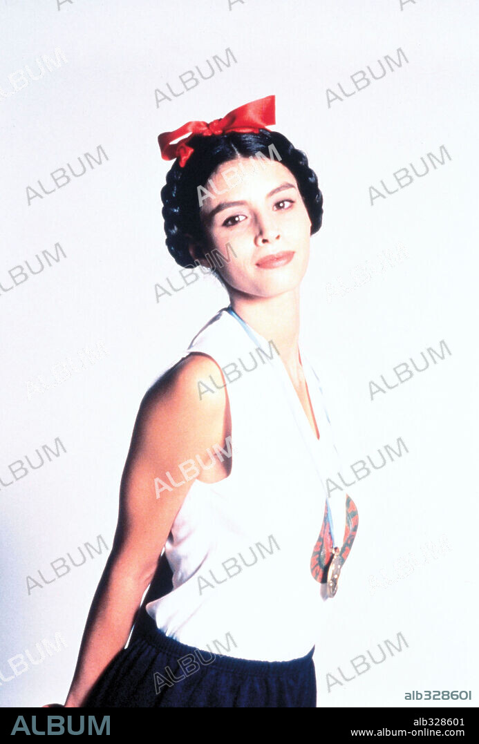 ANA ALVAREZ en TIERNO VERANO DE LUJURIAS Y AZOTEAS, 1993, dirigida por JAIME CHAVARRI.