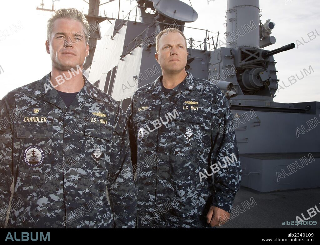 ADAM BALDWIN and ERIC DANE in THE LAST SHIP, 2014. Copyright PLATINUM DUNES.